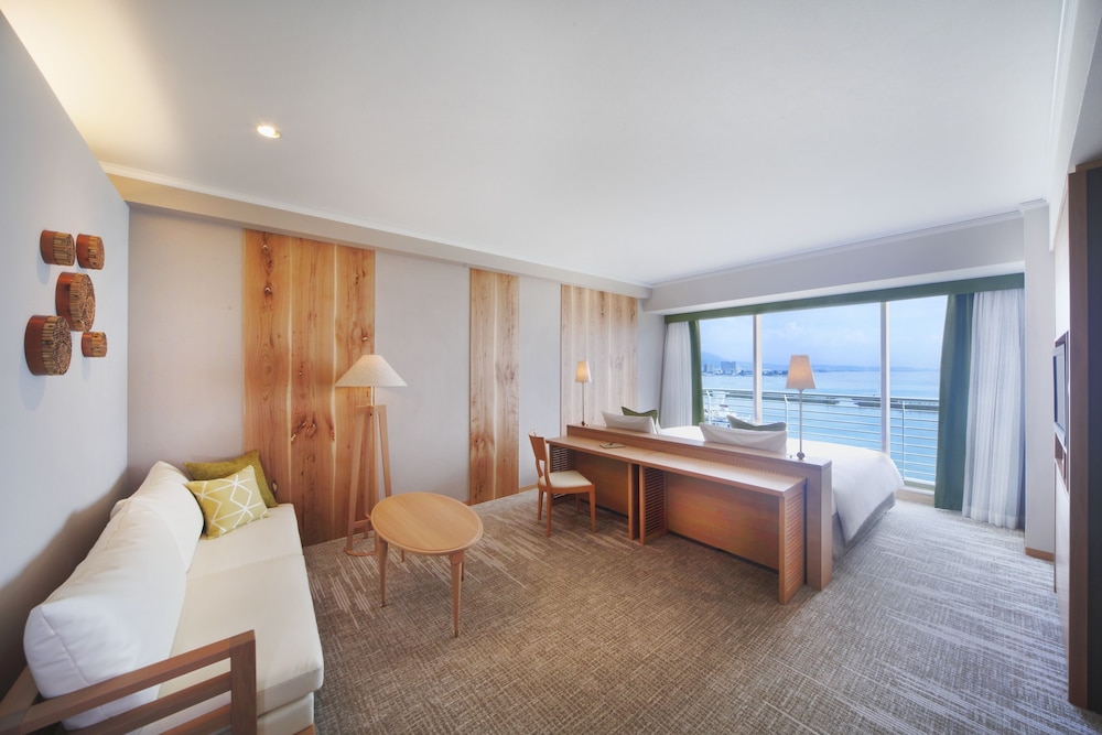 Biwako Hotel 10/50