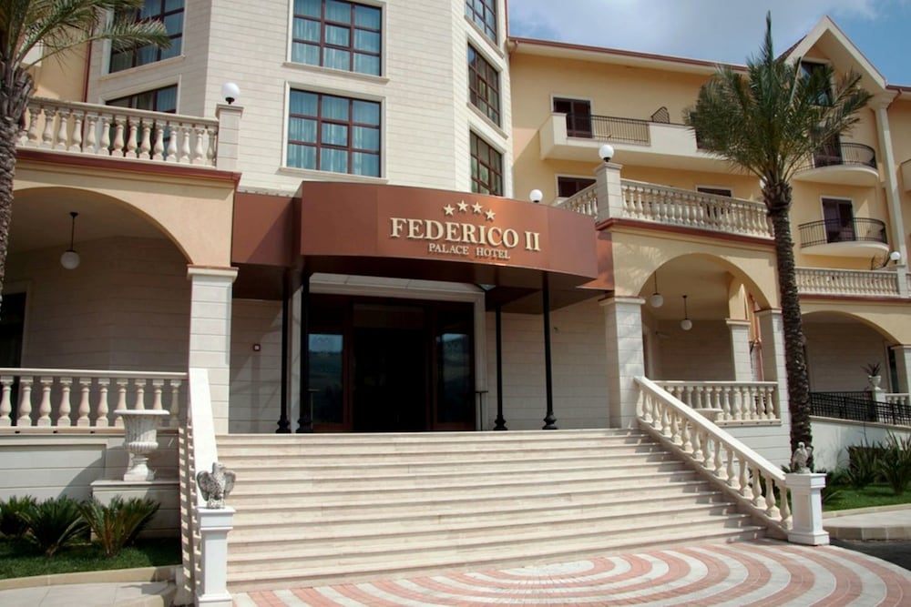 Federico Ii Palace Hotel 4/34