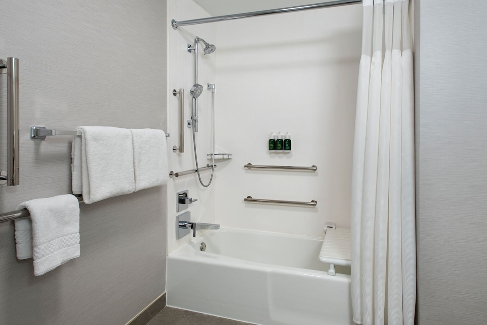 Courtyard by Marriott Silver Spring North/White Oak 5/38