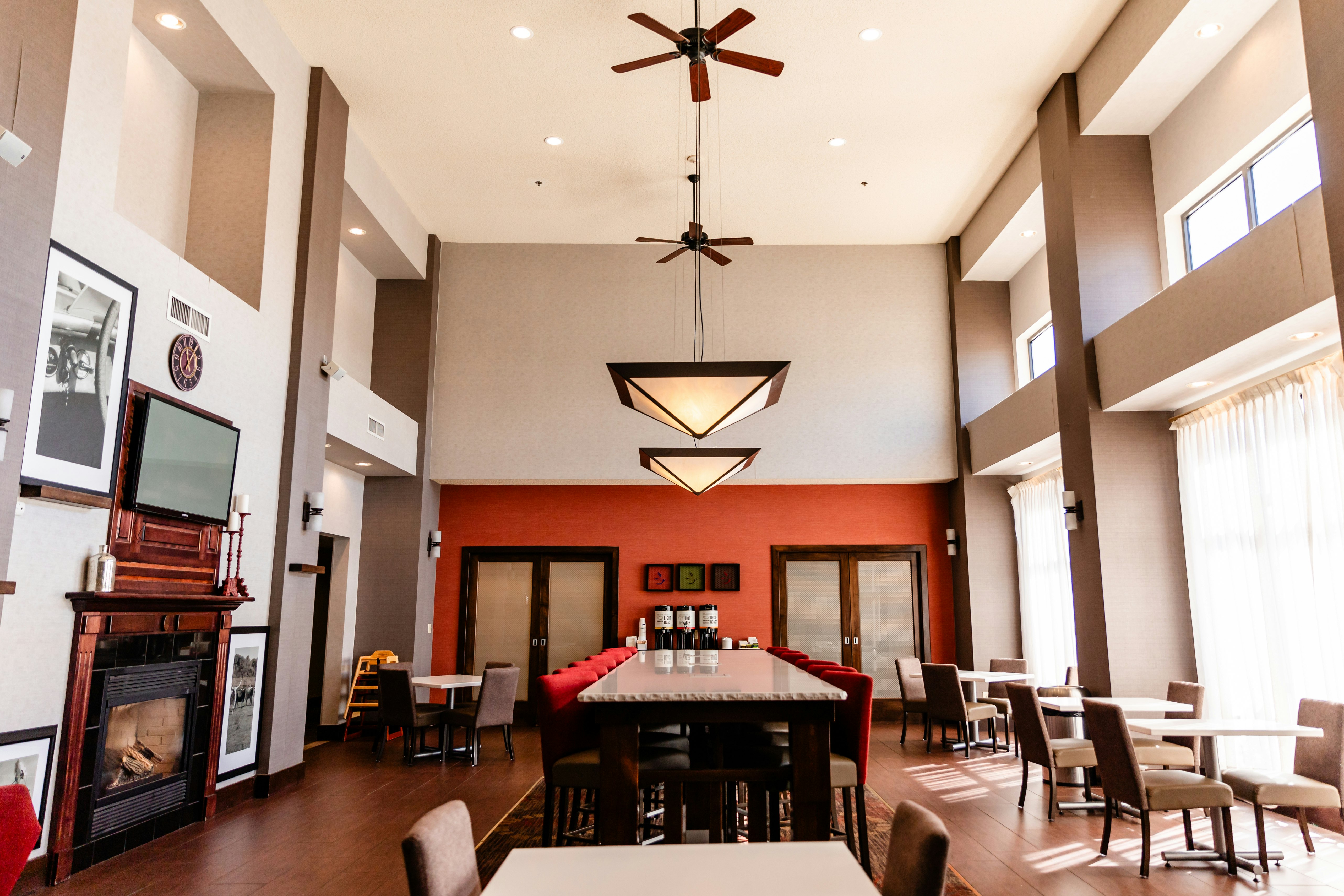 Hampton Inn Suites Scottsbluff Conference Center 13/22