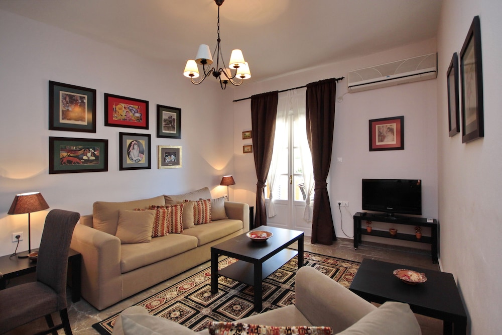 Aloe Luxury Apartments And Suites 23/50