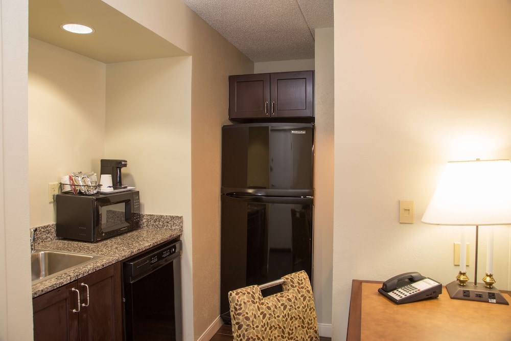 Hampton Inn Suites Albany Downtown 25/55