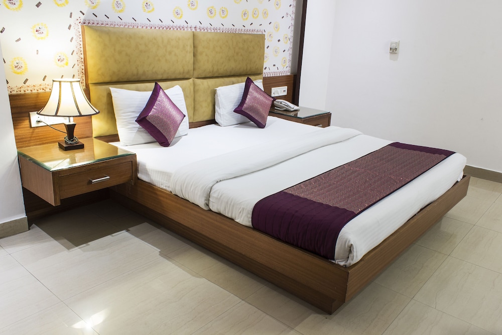 HOTEL KRISHNA DELUXE 22/70