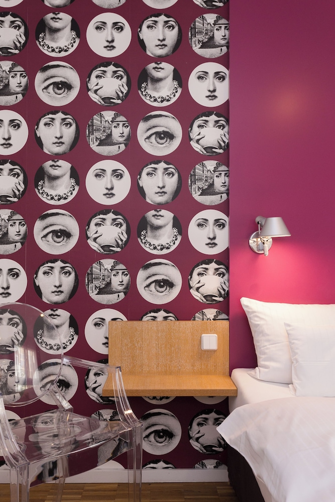Grimms Hotel Berlin Mitte 8/48