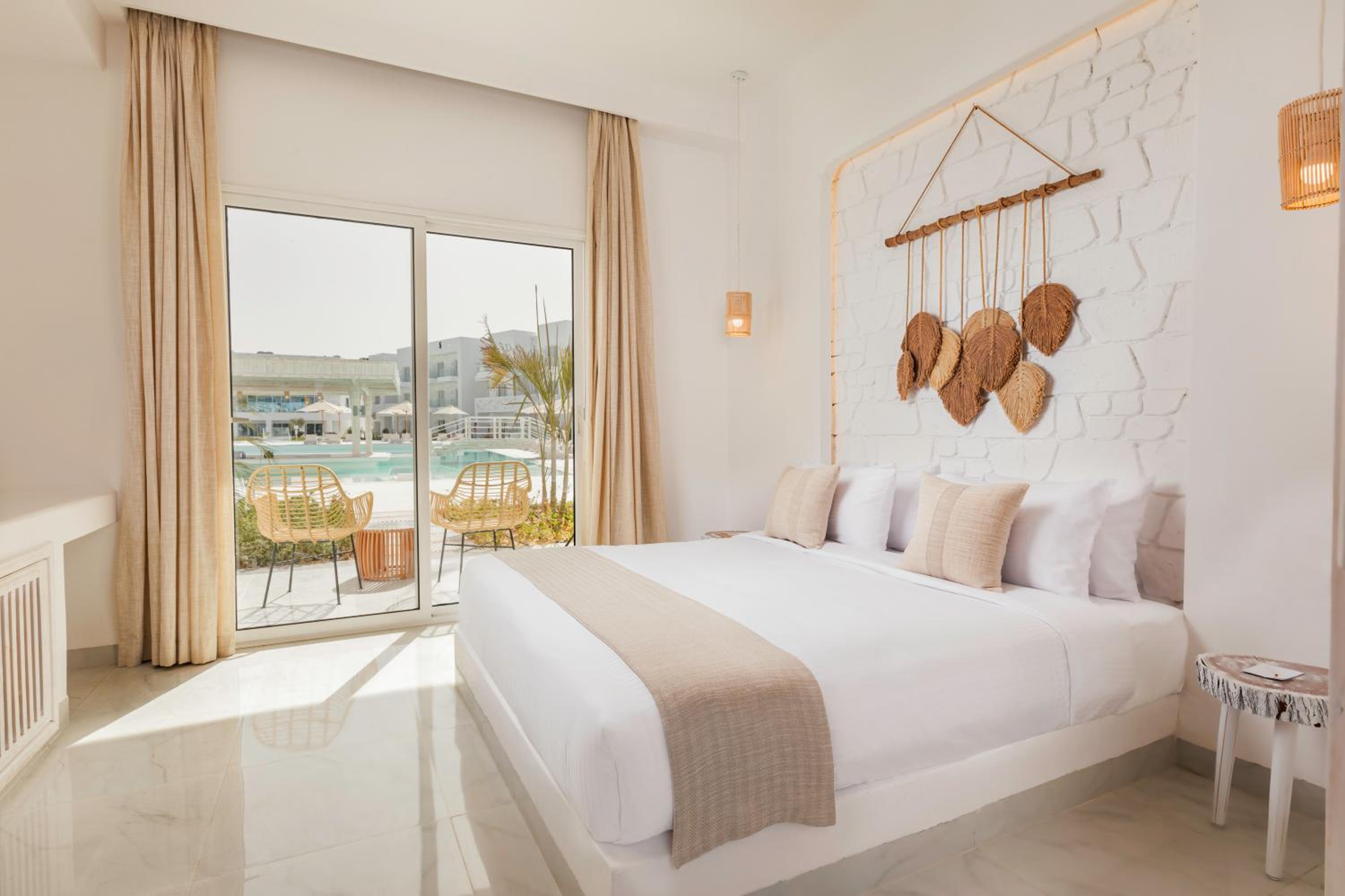 Family Suite, Deluxe, Queen and Twin Beds