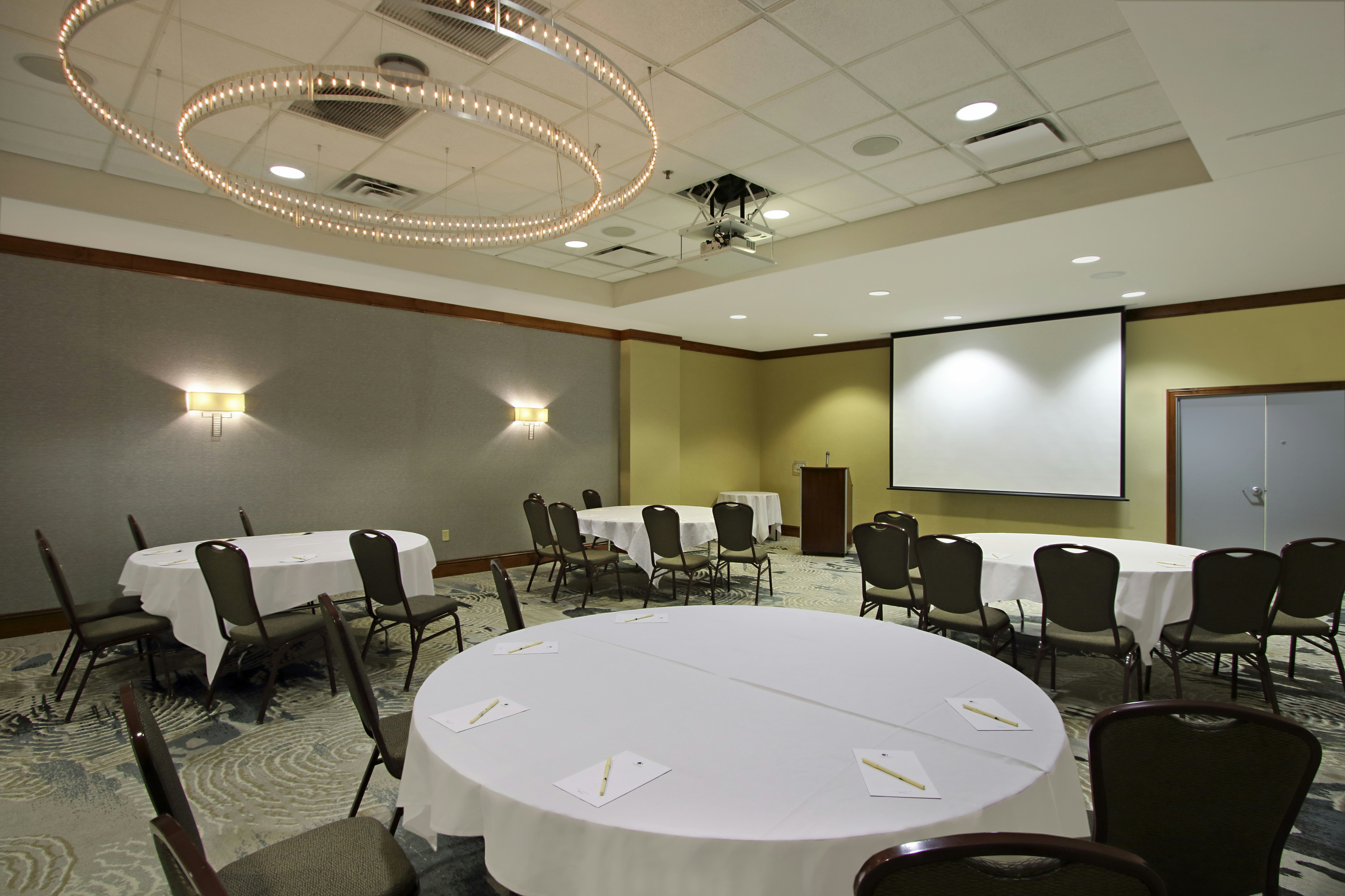 DoubleTree by Hilton Hotel Newark Ohio 57/65