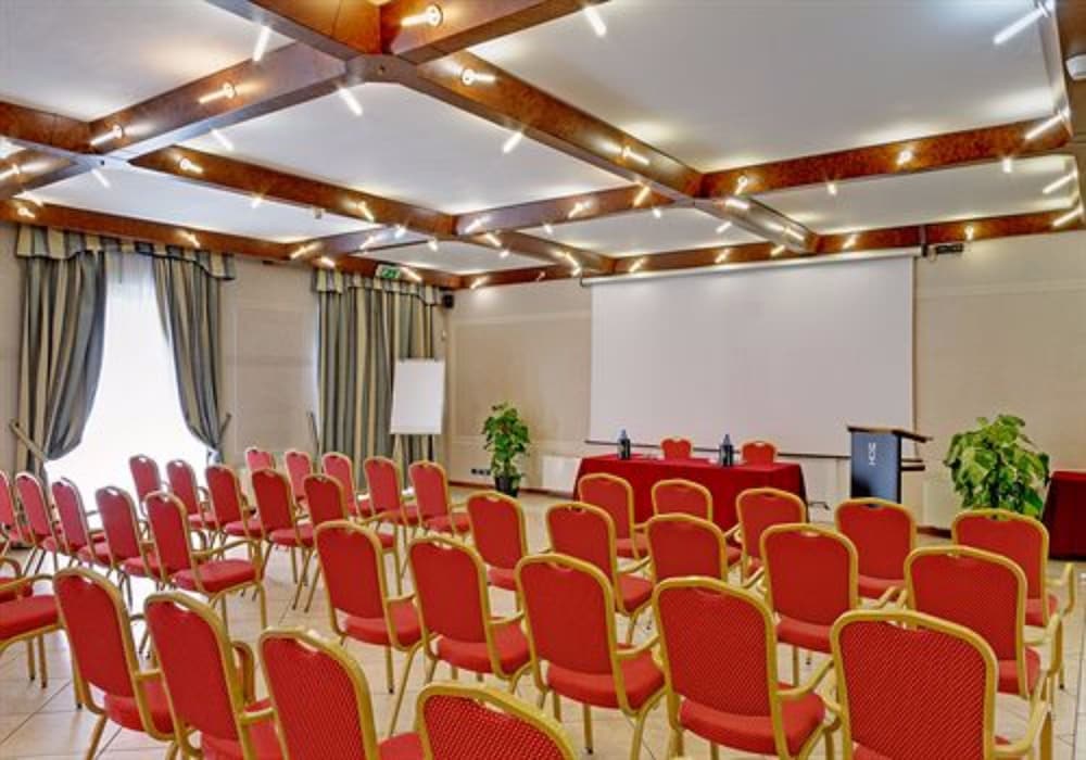 Hotel Villa Ducale Parma 56/58
