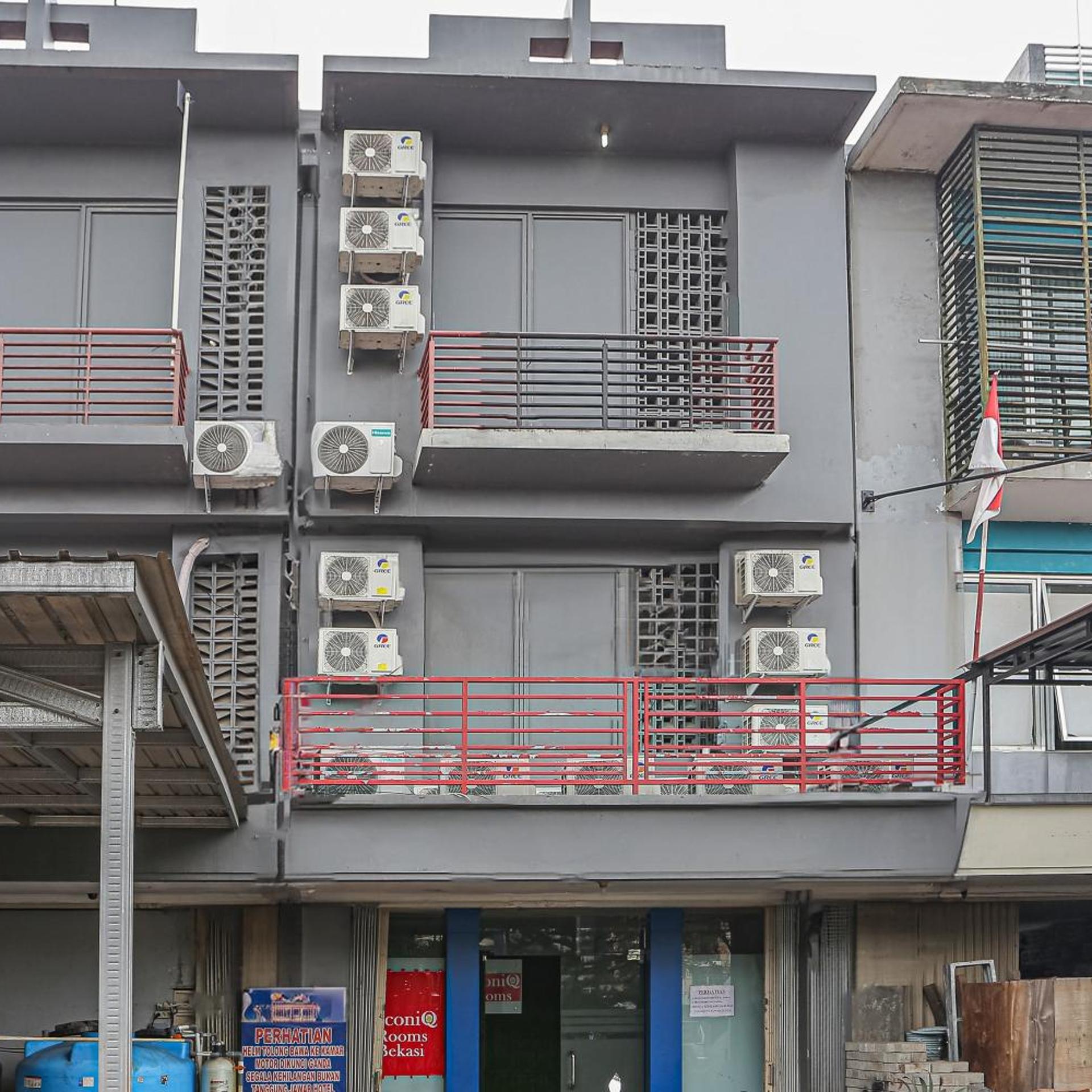 Hotel O Iconiq Rooms in Tarumajaya