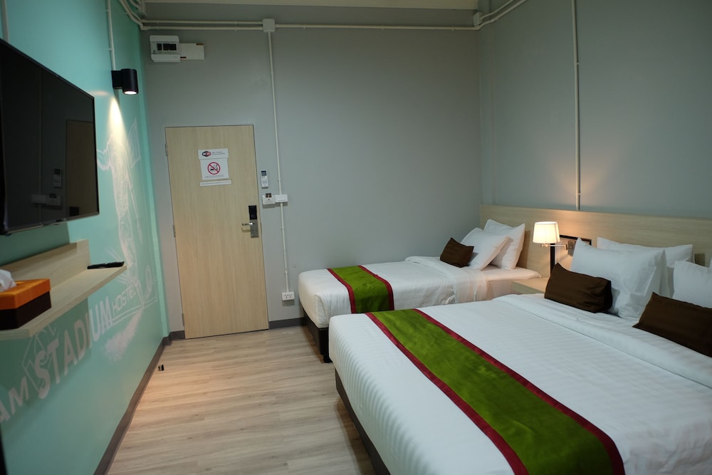 Siam Stadium Hostel 13/54