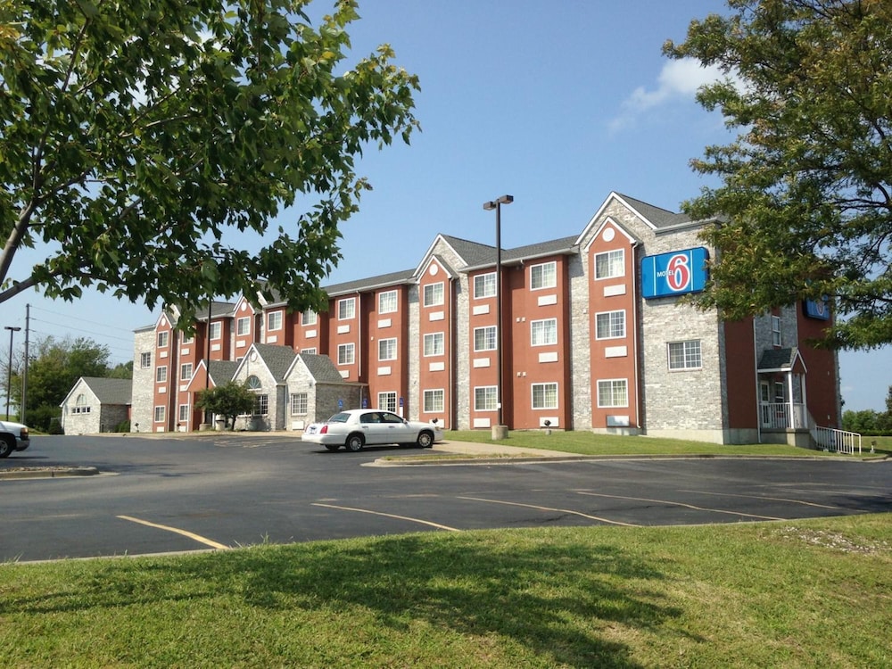 Motel6 Olathe, KS 43/49