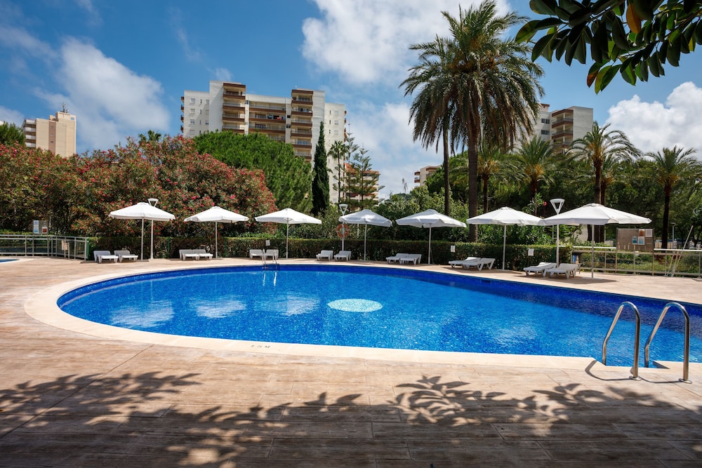 Tres Anclas Apts 43/50