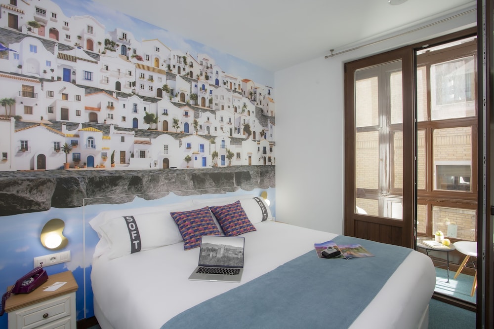 ROOM, DOUBLE BED, BALCONY