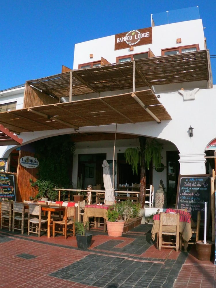 BAMBOO LODGE PARACAS 4/52
