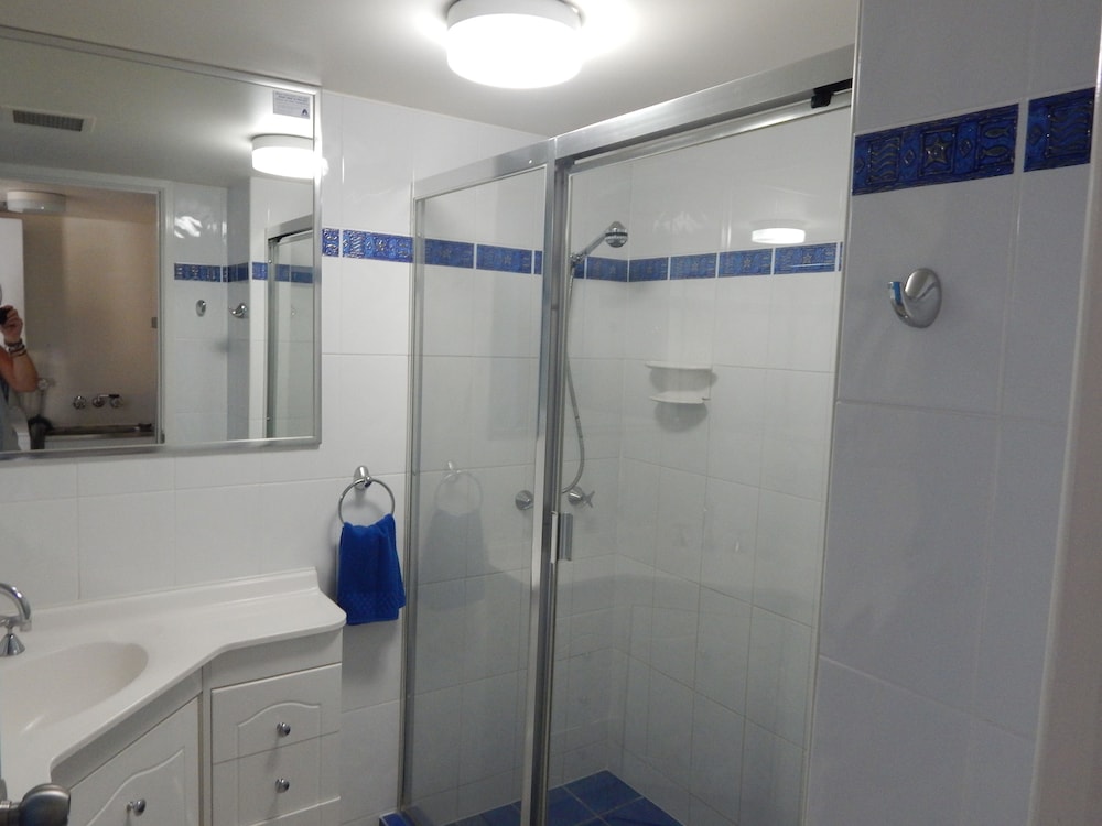 Tranquil Shores Holiday Apartments 68/71
