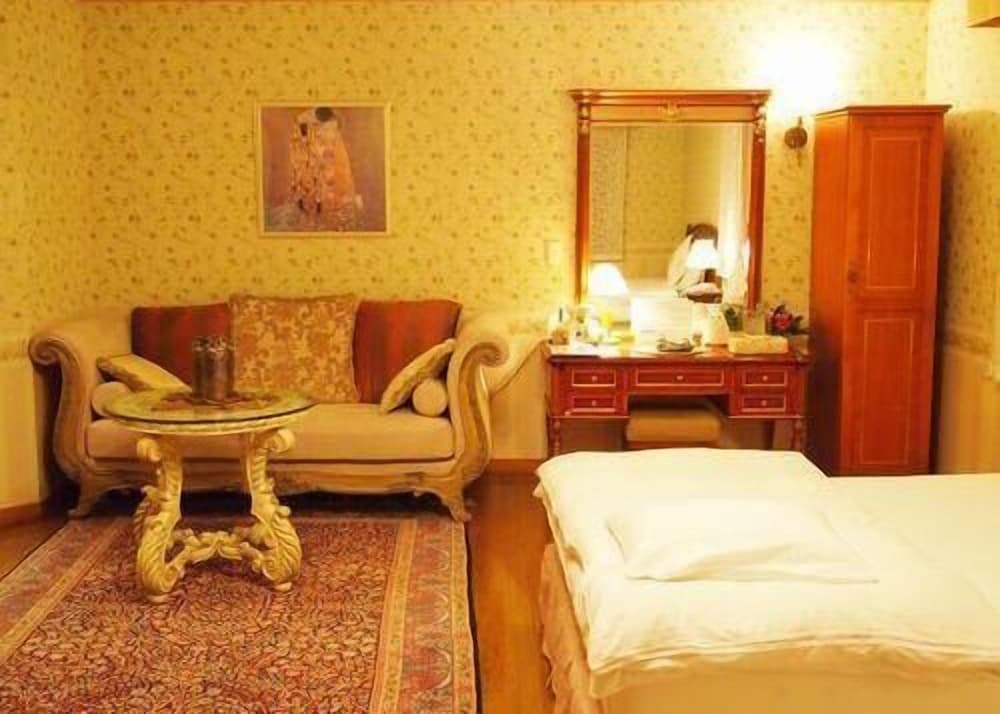 Petit Hotel Corinthian 9/31