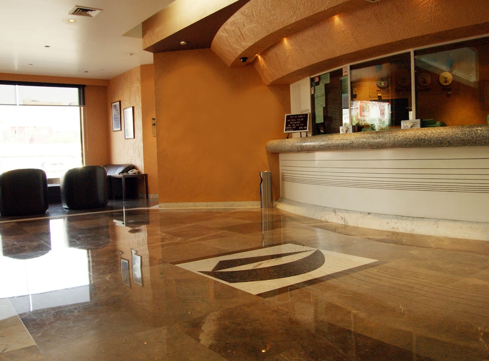 Portonovo Hotel And Suites 4/35