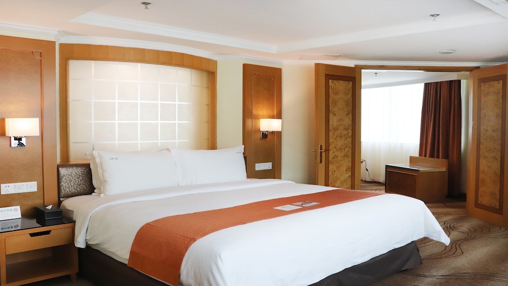 Holiday Inn Chang An West 24/73