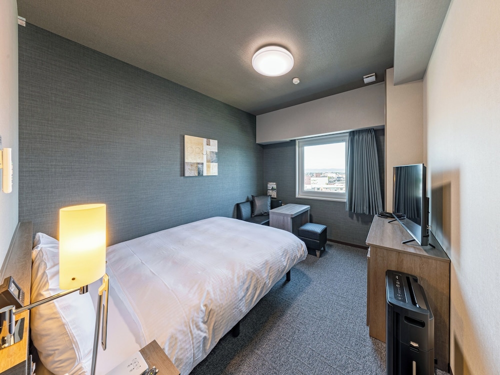Hotel Route Inn Tonami Inter 6/27