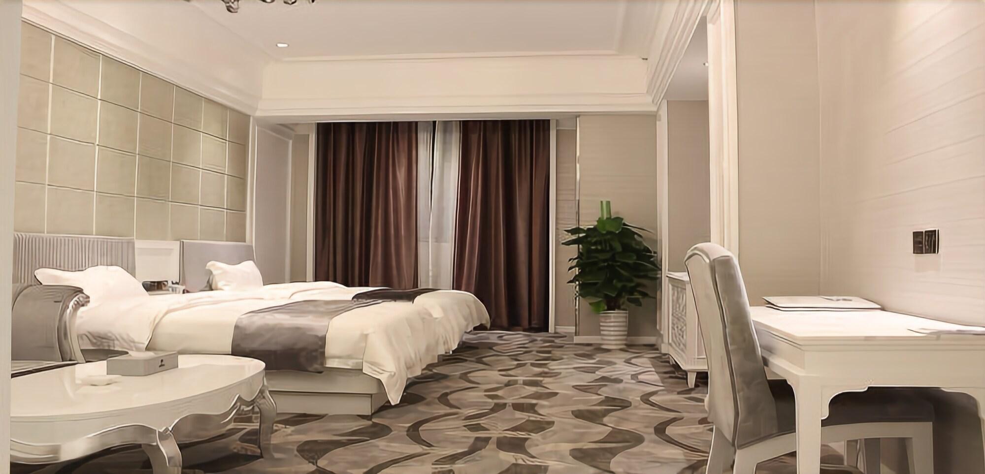 Junfu Hotel 23/24