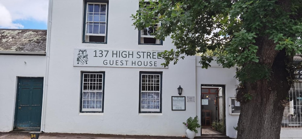 137 High Street Guest House 1/48