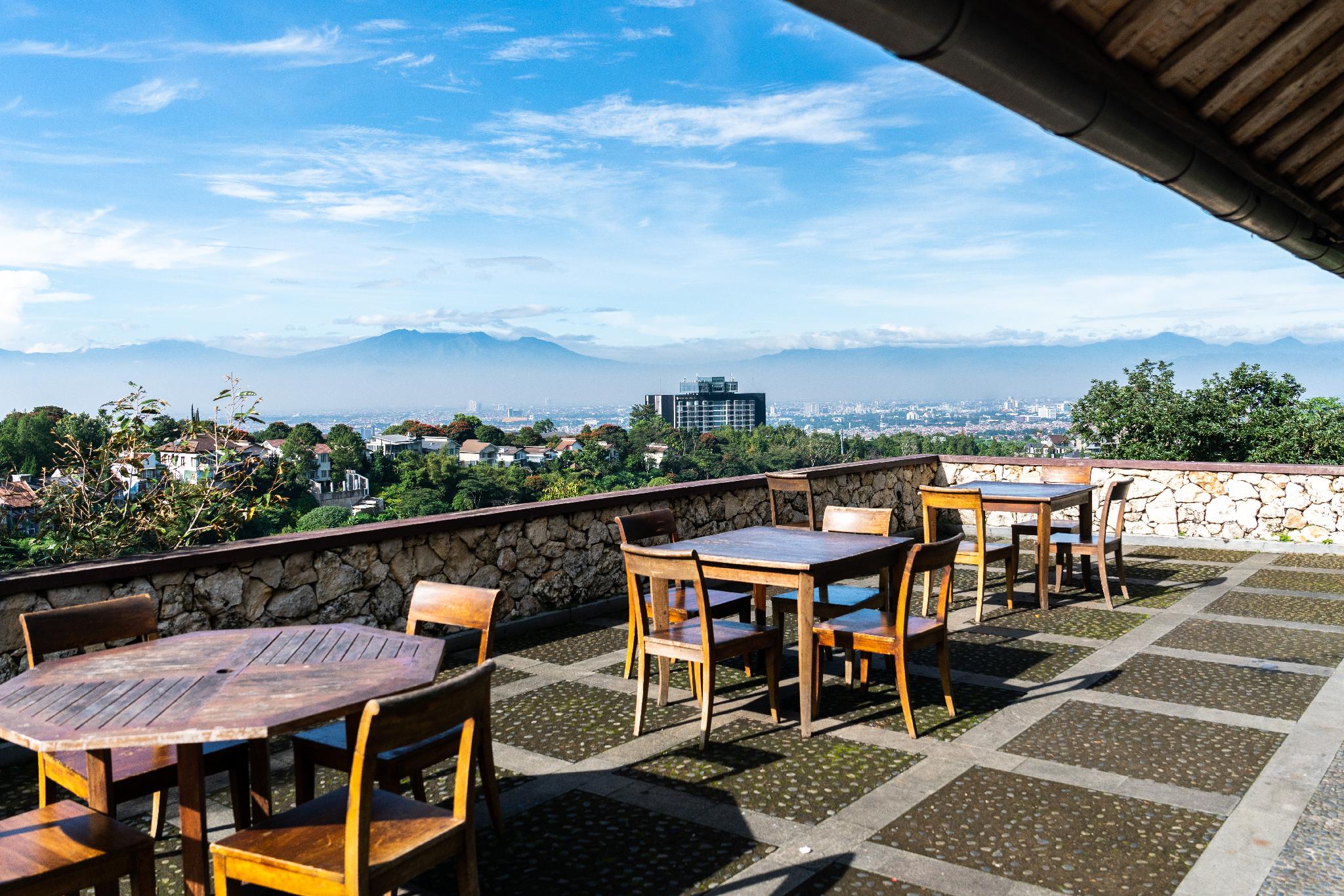 Dago Heuvel Resort 24/40