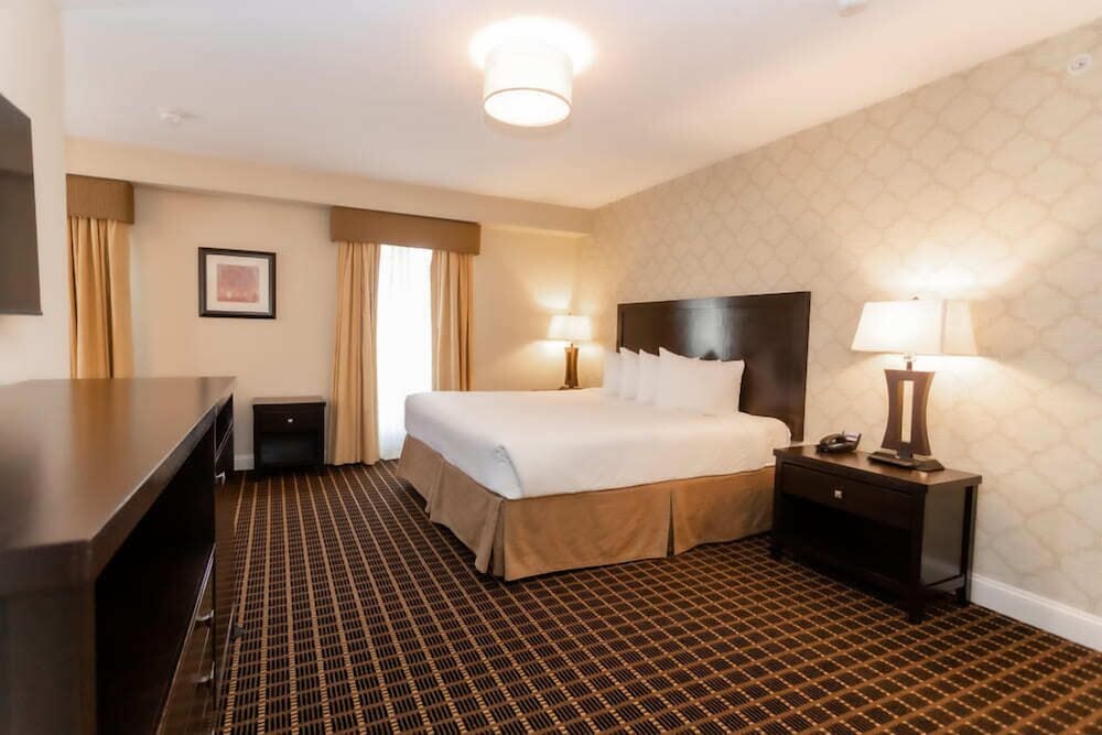American Hotel 23/44