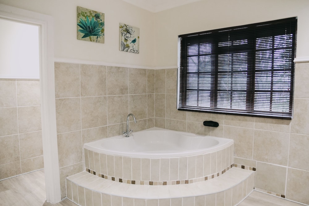 Victoria Alfred Guest House 50/50