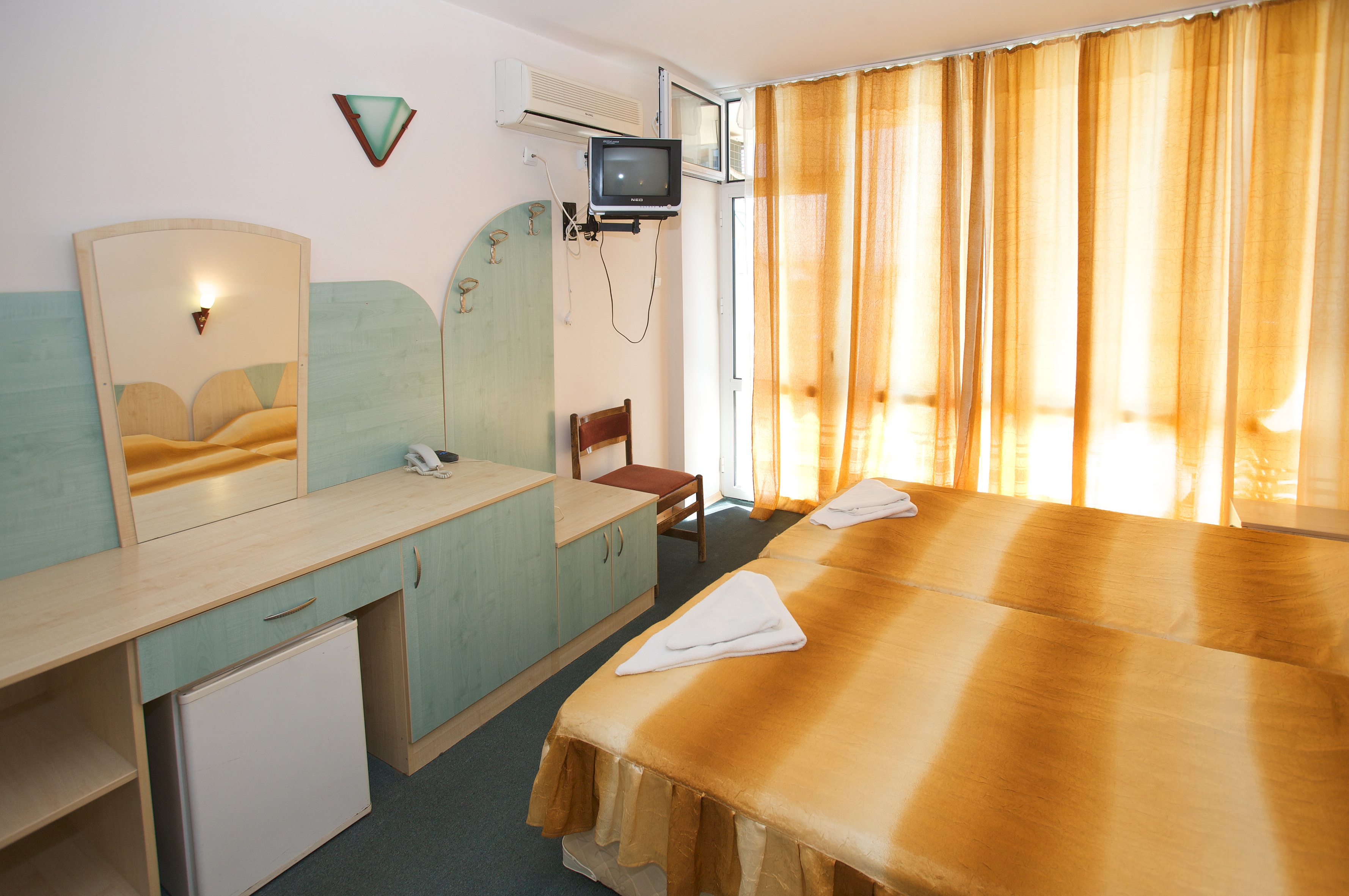 Hotel Arda 10/25