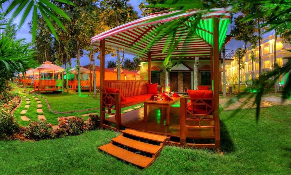 JalMahal Resort &amp; Spa 64/72