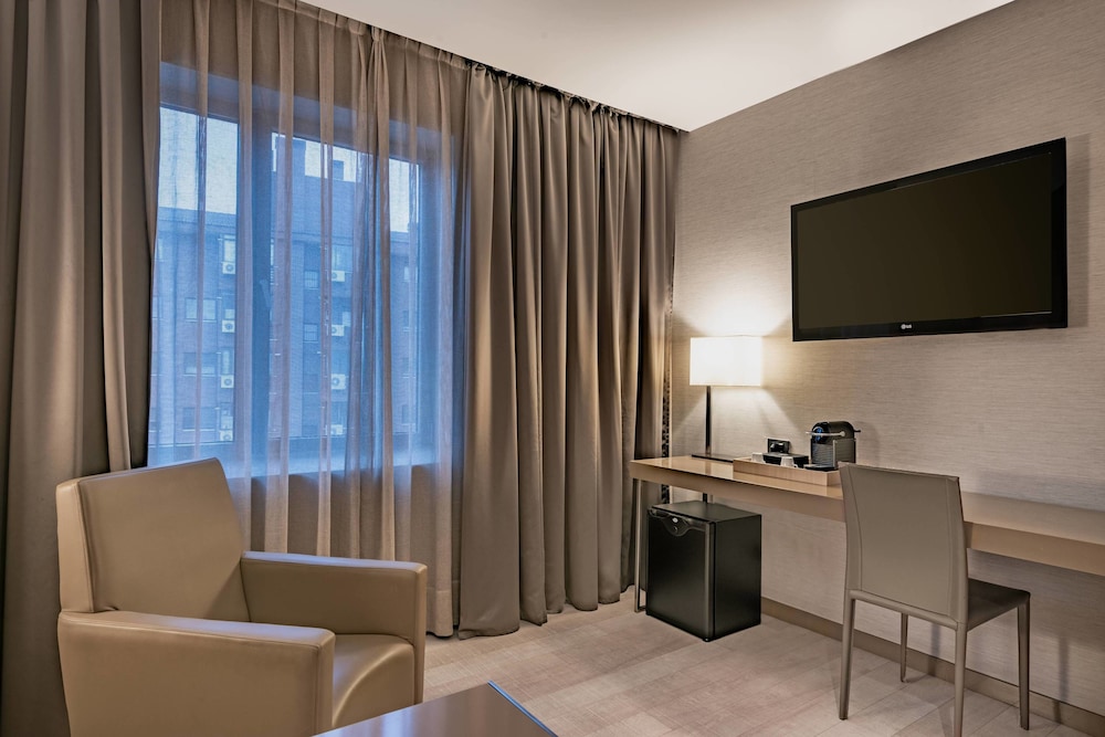 Ac Hotel Los Vascos 27/42