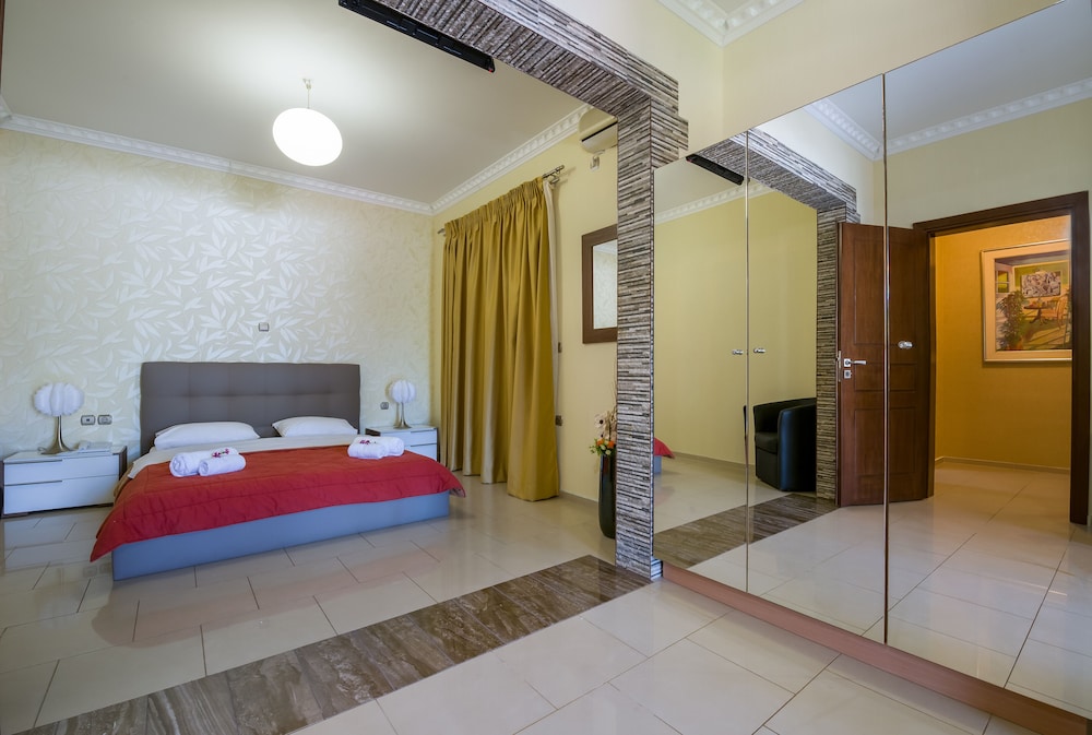 Paradice Hotel Luxury Suites 12/50