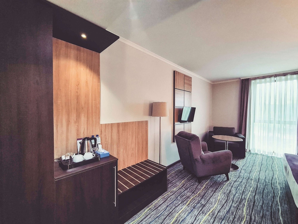 Mercure Tetovo 53/72