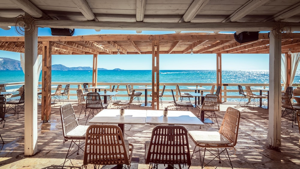 Porto Koukla Beach Hotel 71/89