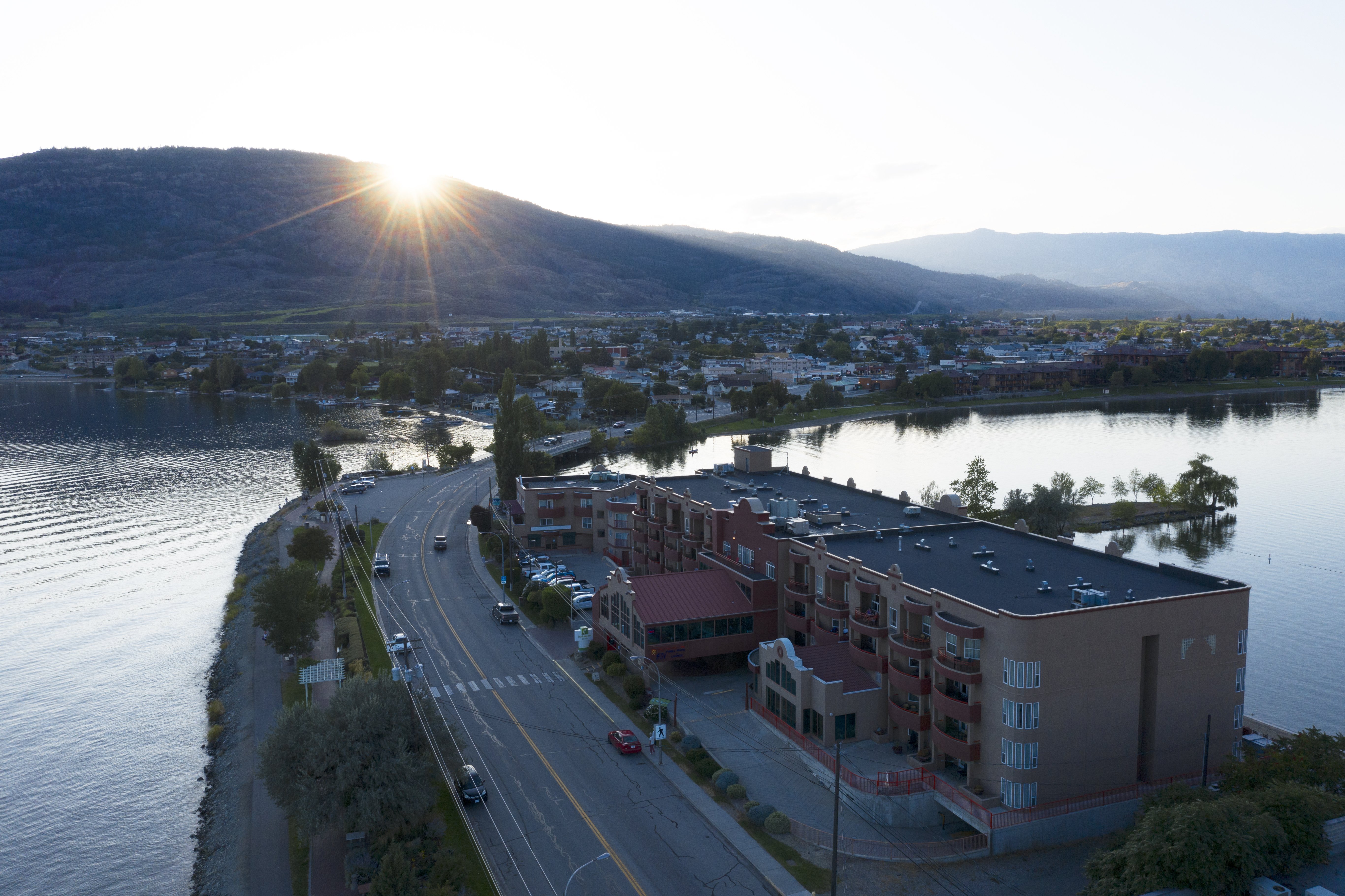 Holiday Inn Osoyoos 9/81