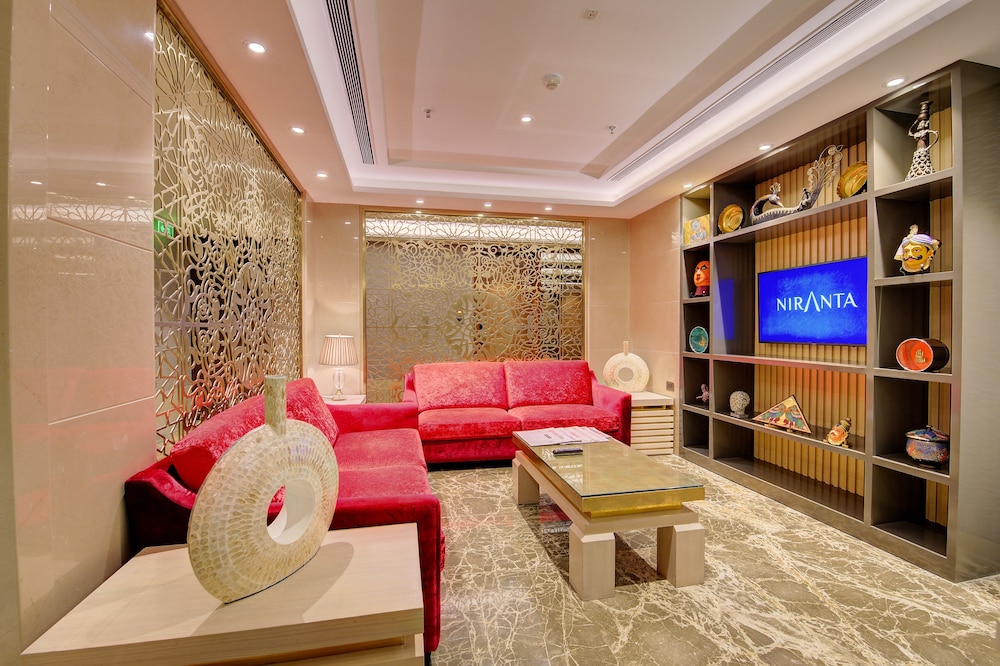 Niranta Airport Transit Hotel & Lounge Terminal 2 Arrivals 57/78