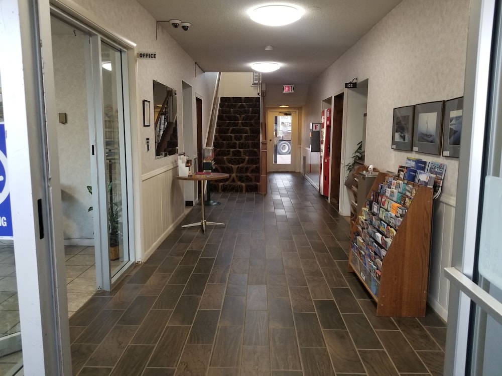 Island Inn 5/64