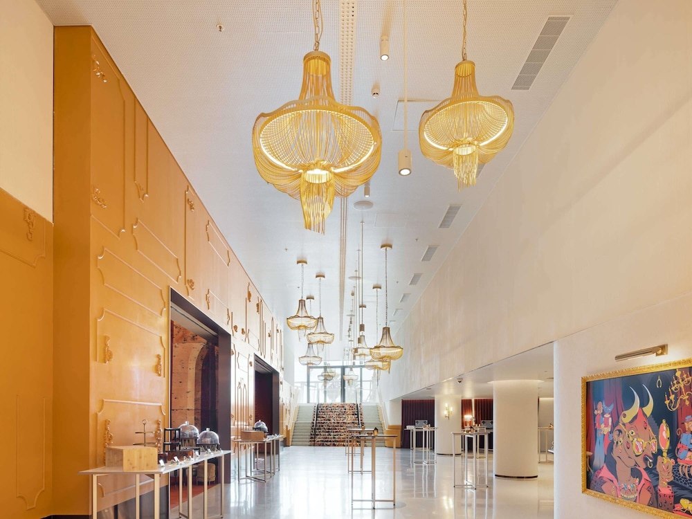 SLS Barcelona Hotel 10/60