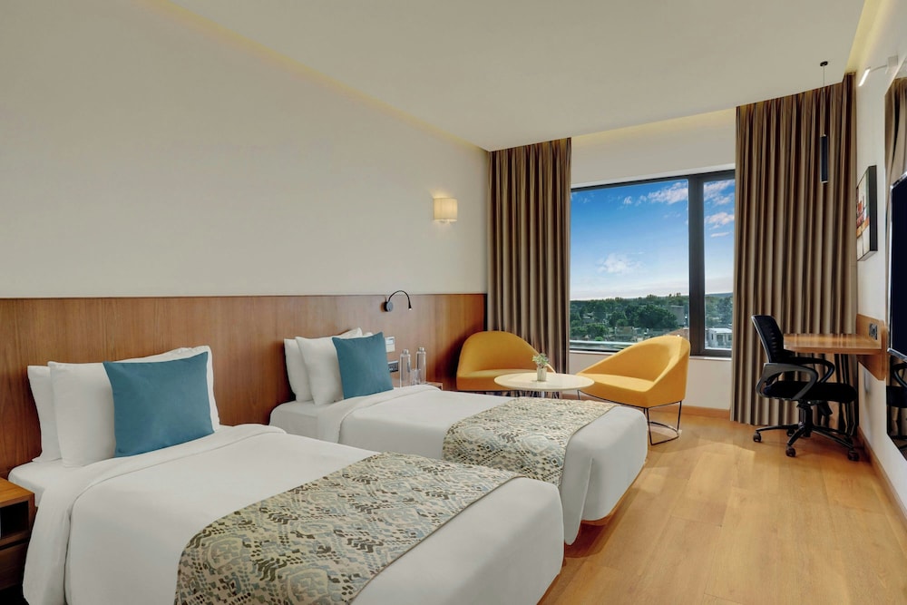 Room, Twin Beds, City View