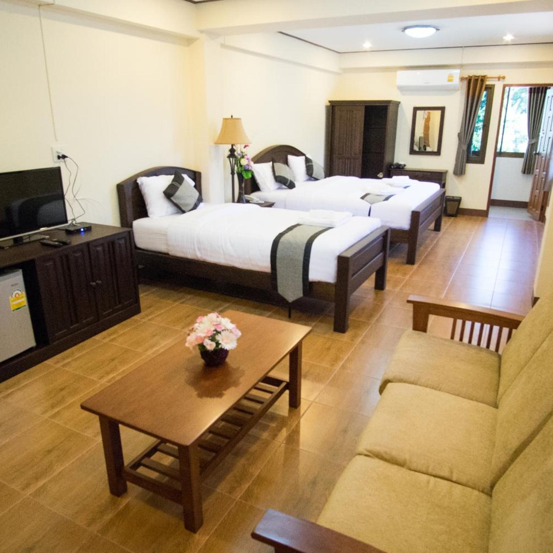 Nan Baankhun Hotel 21/58