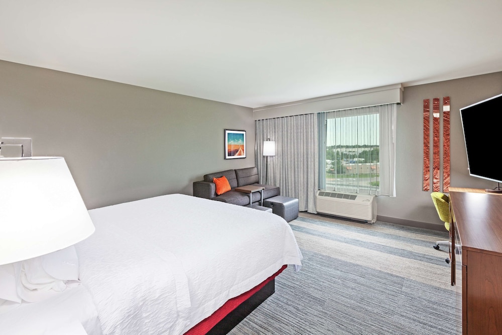 Hampton Inn Gardner Conference Center 11/36