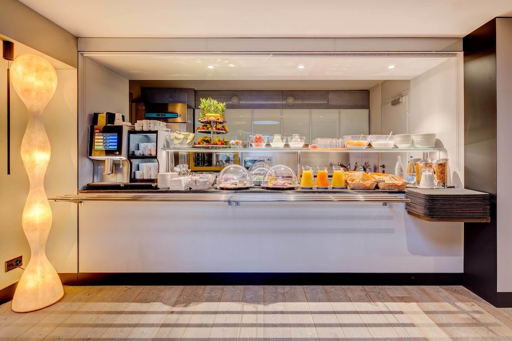 Design Hotel F6 7/44