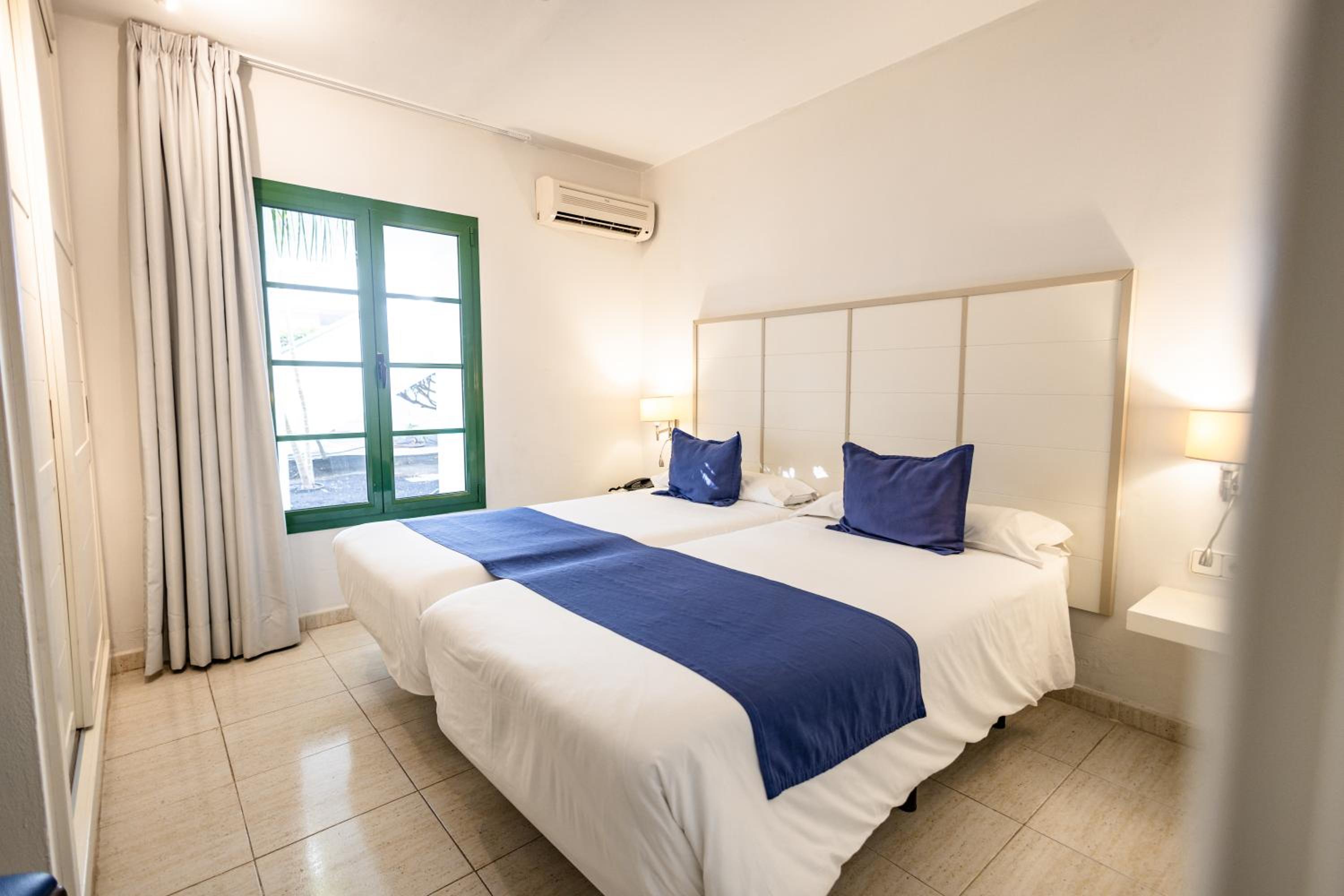 1 Bedroom, Classic, Apartment, Pool View, Terrace