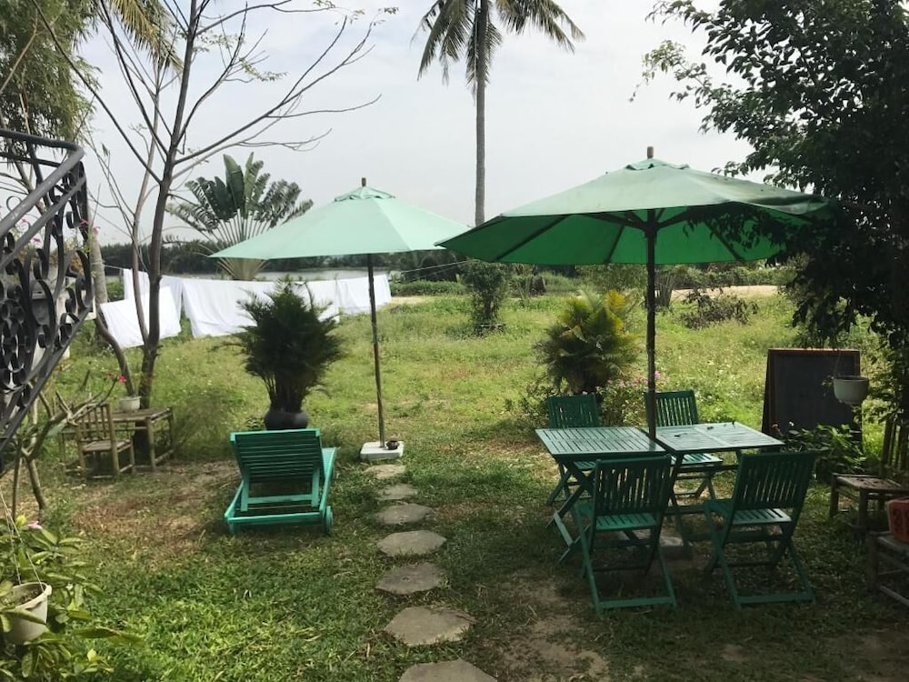 The Moon River Homestay Villa 12/50