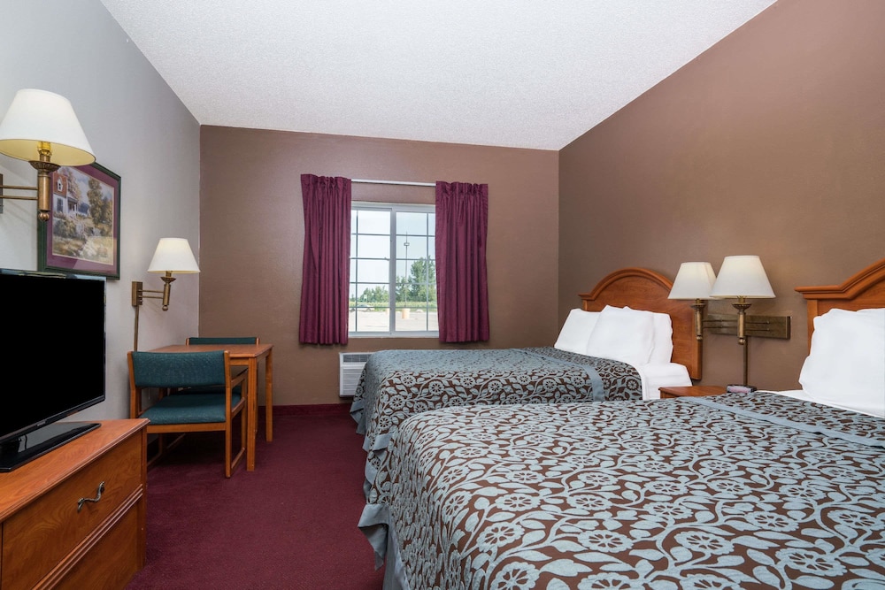 Days Inn by Wyndham Fargo/Casselton 8/26