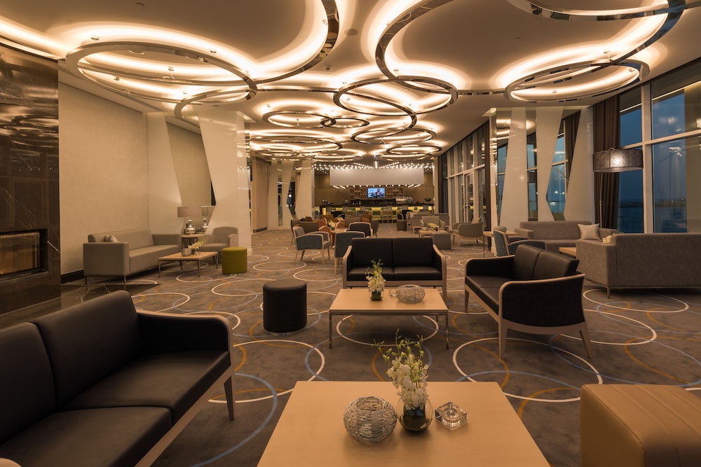 Lancaster Eden Bay Hotel, Beirut 36/65