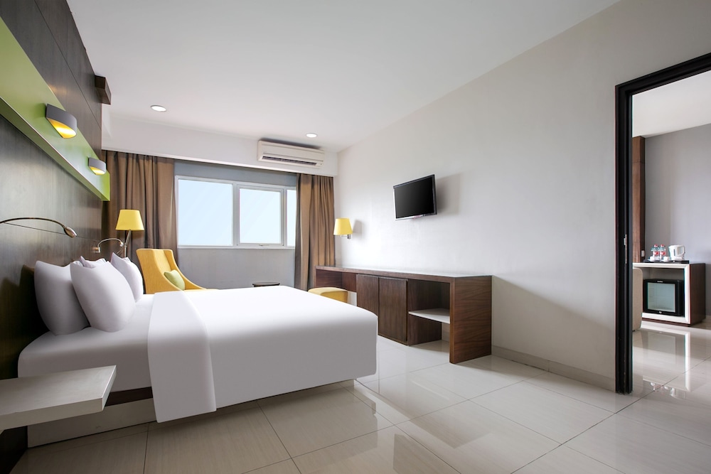 Hotel Santika Cikarang 9/49