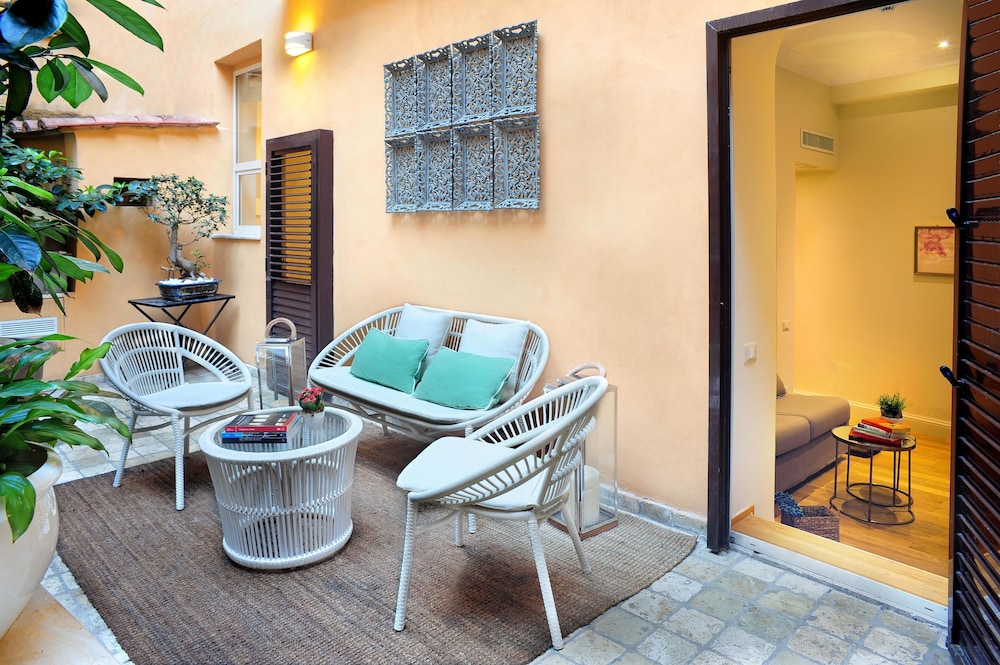 Nerva Boutique Hotel 51/72