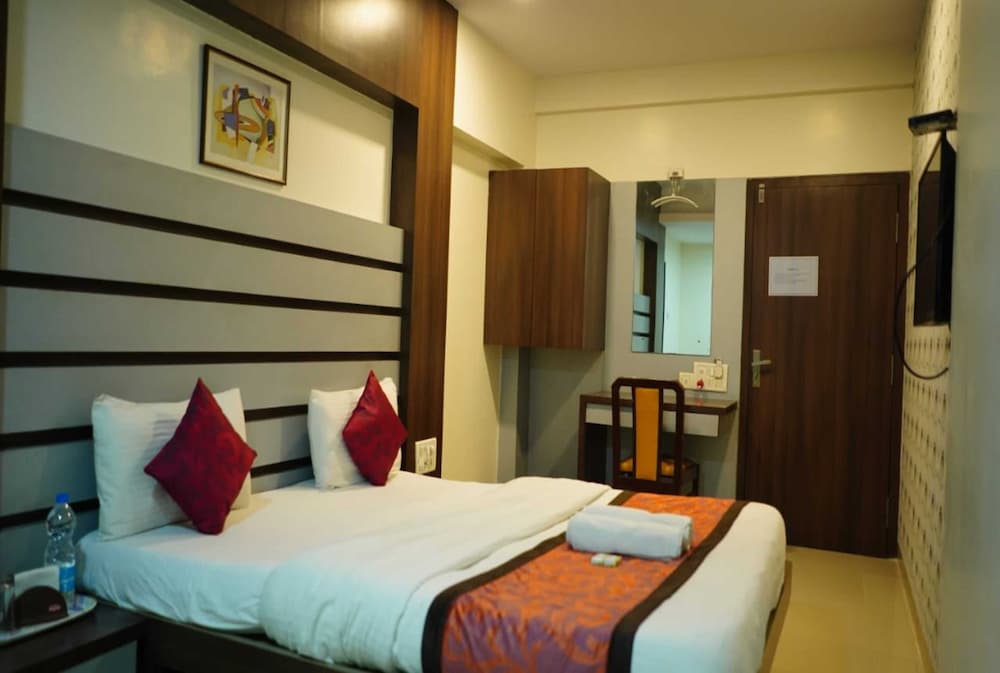 SAI SHARAN STAY INN 7/24