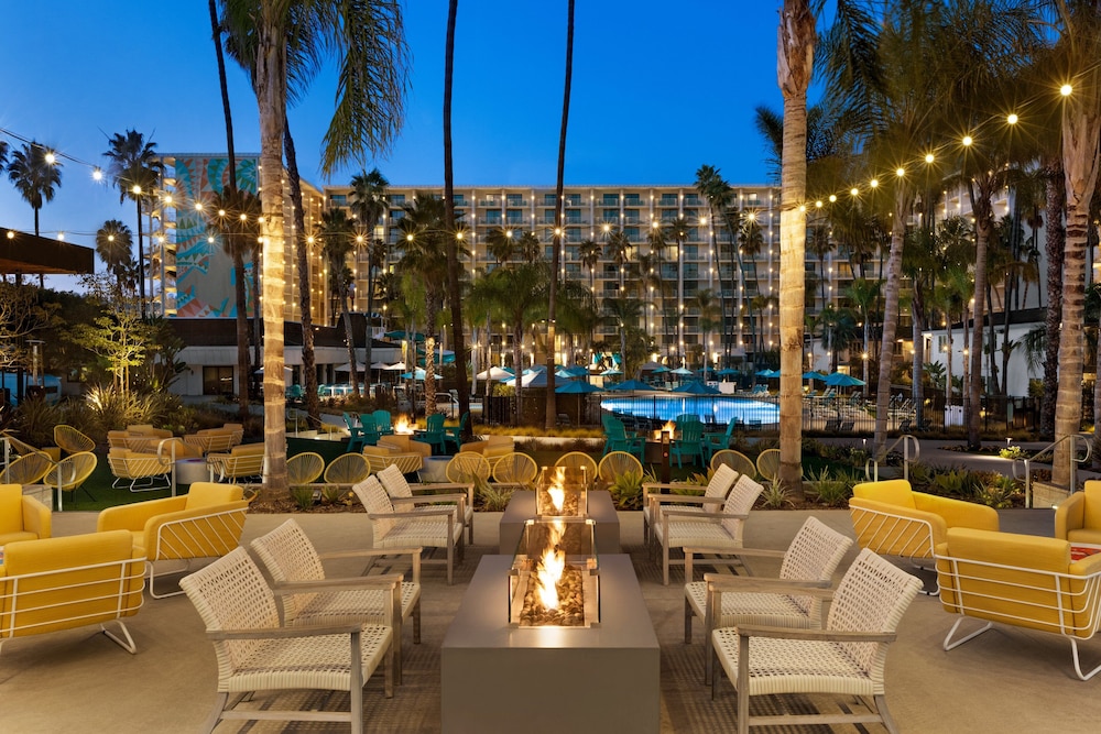 Town and Country Resort 14/80