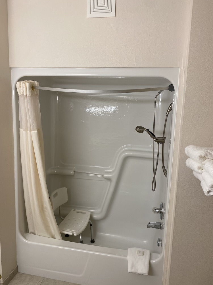 Northfield Inn Suites Conference Center 63/63